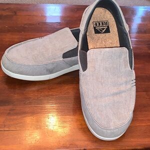 Reef Men's Light Gray Slip-On Loafers